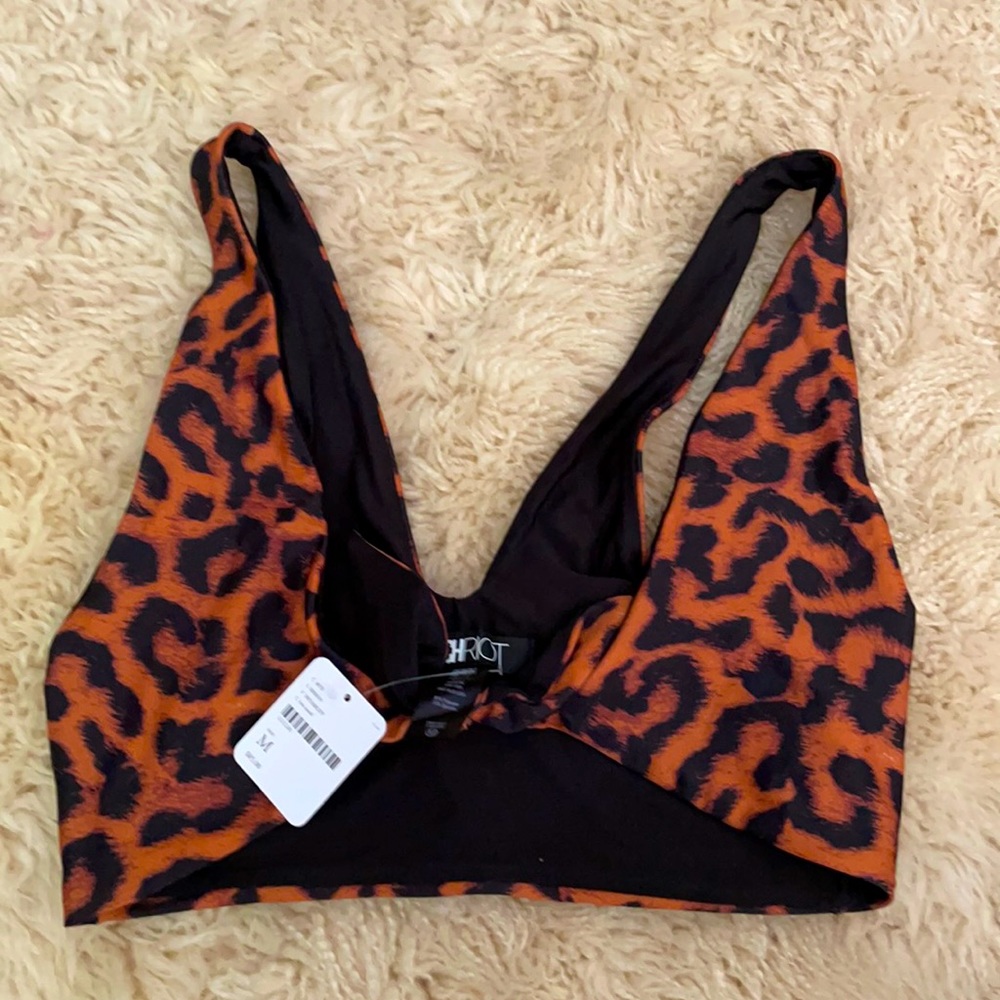 Gorgeous cheetah NWT bikini top Free People